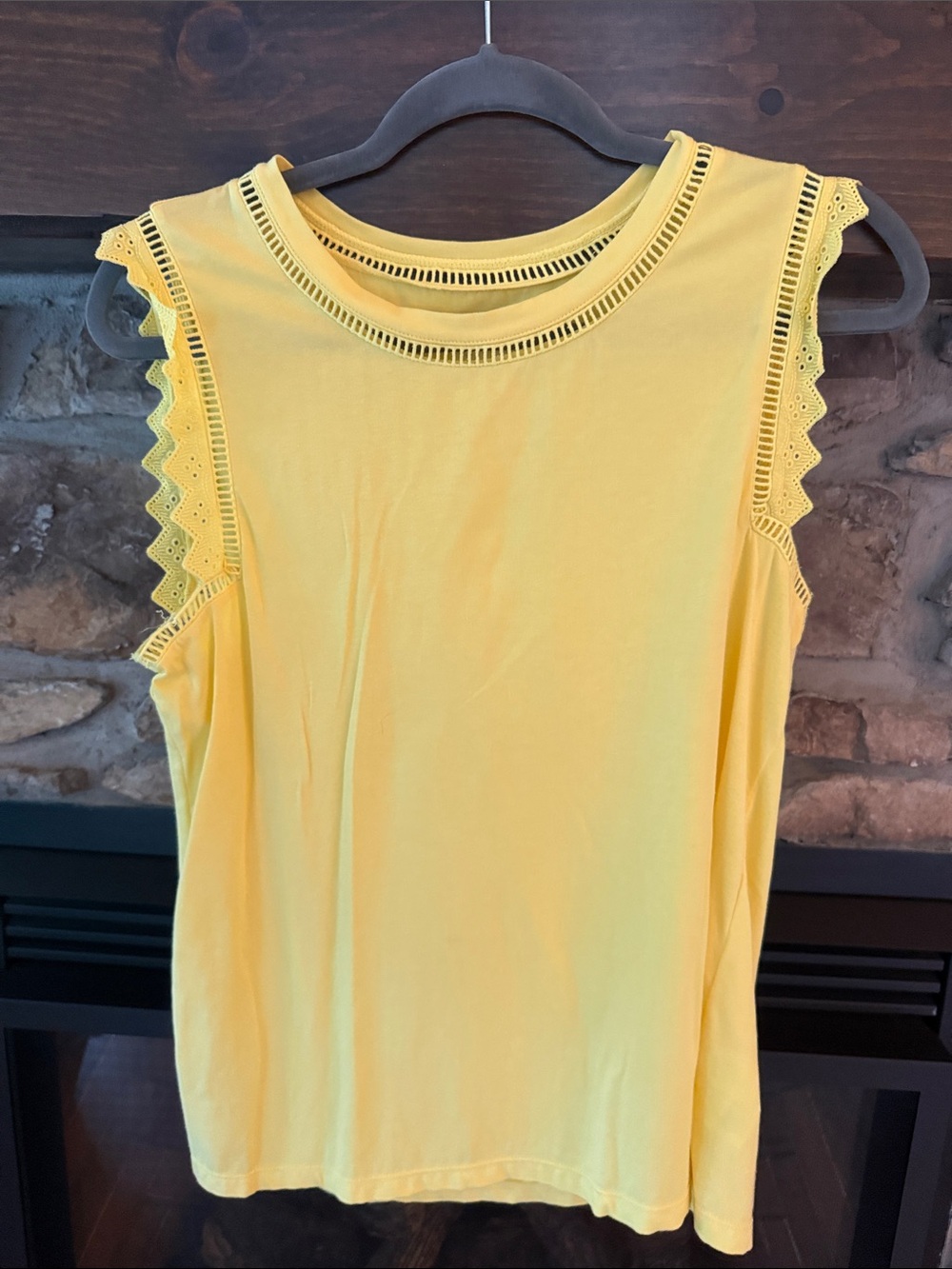 Lilly Pulitzer Yellow Lace-Trim Sleeveless Women's Top